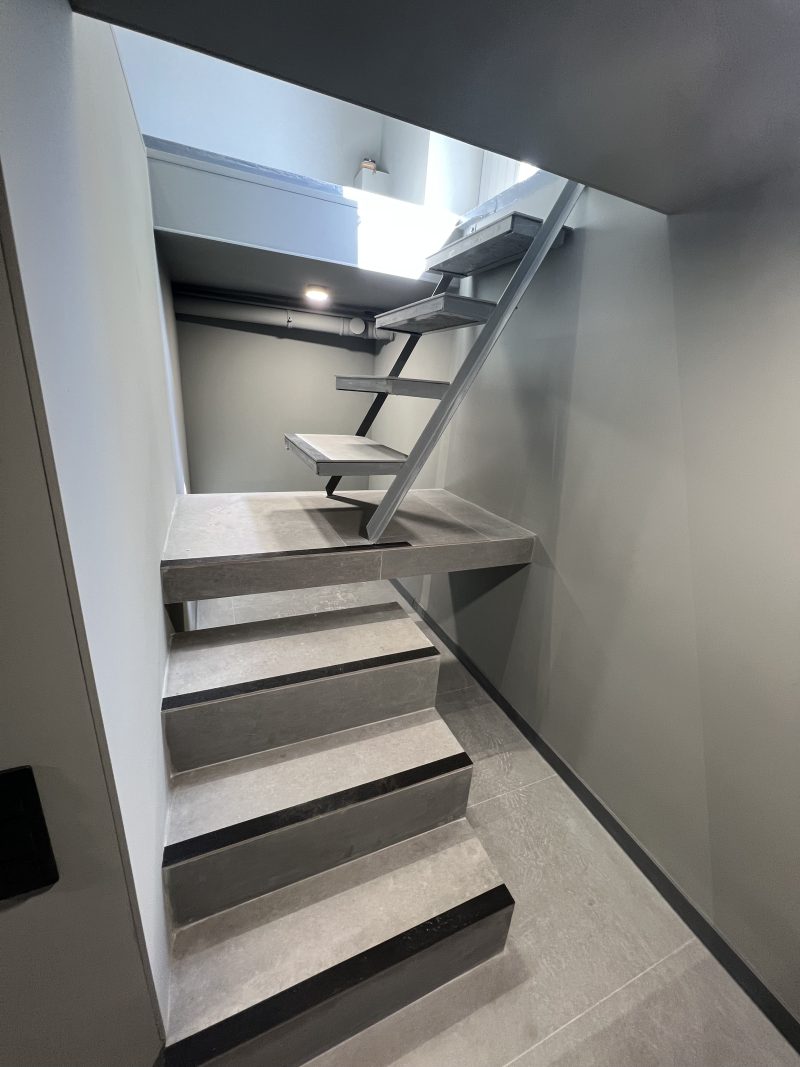 Garaj Chișinău – Amenajare industrial-modernă cu finisaje din beton